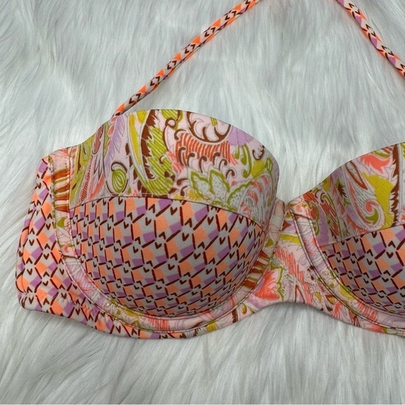 Victoria’s Secret Bandeau Bikini Top 34C - Picture 2 of 8